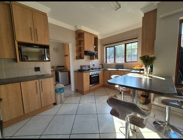4 BEDROOM HOUSE FOR SALE IN ARDENWOLD SH